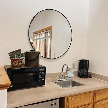 וודלנד פארק Cozy Cabin Suite Bed And Breakfast מראה חיצוני תמונה